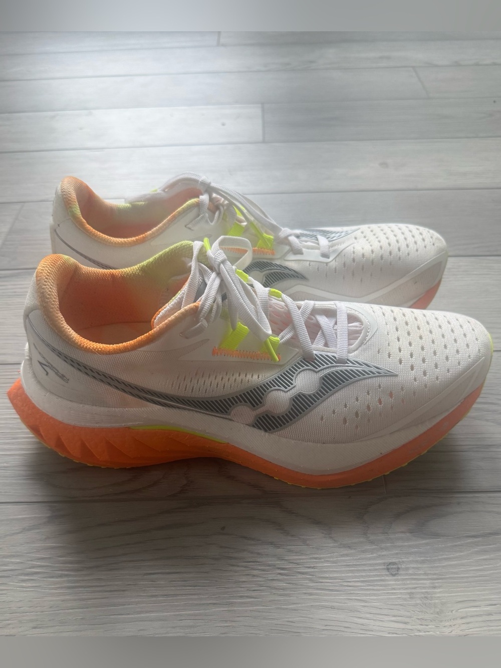 Saucony Endorphin Speed 4 Shoes (M9)